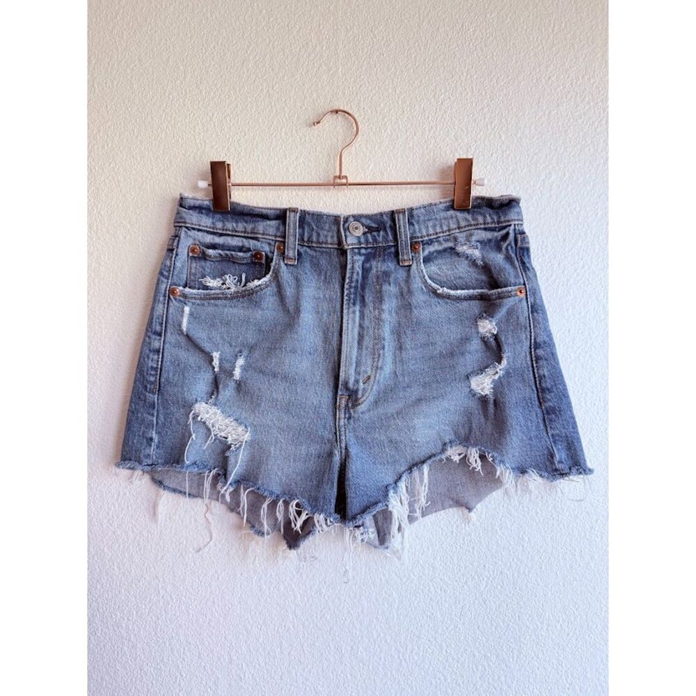 Abercrombie & Fitch High Rise Mom Jean Cut Off Shorts in Medium Blue Denim 26/2